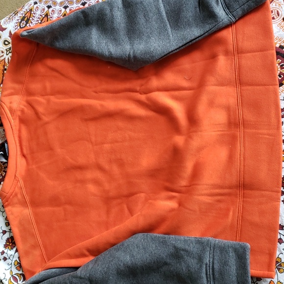 NIKE Sportswear ORANGE/GREY Sideline Crew Neck Sweatshirt. SZ.M NWT - Picture 6 of 7